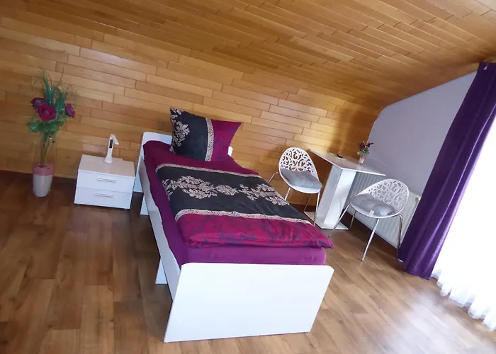 Grünes Paradies- Garni Pensión 3*